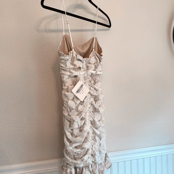 Selfie Leslie Love And Light Lace Bodycon Dress - Picture 3 of 6